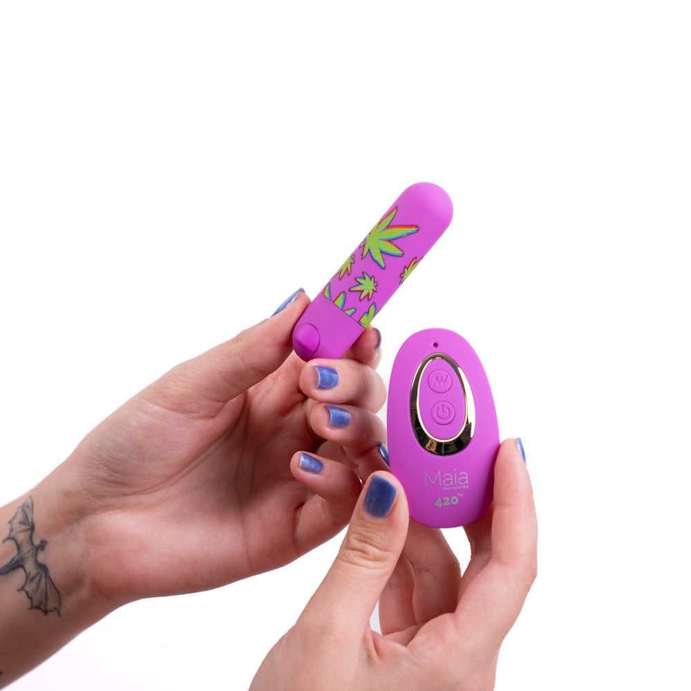 Maia JESSI 420 Remote - Purple 7.6 cm USB Rechargeable Bullet with Wireless Remote